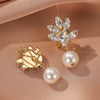 1 Pair Vintage Style Simple Style Snowflake Plating Inlay Brass Artificial Pearls Crystal Drop Earrings