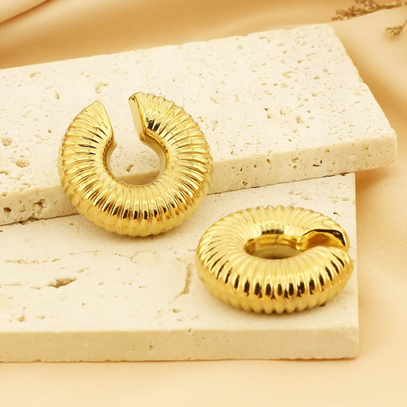 1 Pair Vintage Style U Shape Geometric Plating Titanium Steel 18K Gold Plated Ear Cuffs