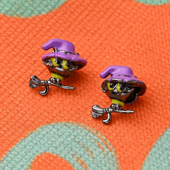 1 Pc/Package 16x13mm Hole 4~4.9mm Copper 18K Gold Plated Swimming Black White Gold Plated Halloween Pattern E4011-6/Broom Cat Polished Beads