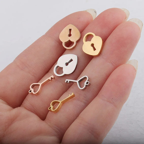 1 Piece 304 Stainless Steel Heart Shape Key Lock Pendant Jewelry Accessories