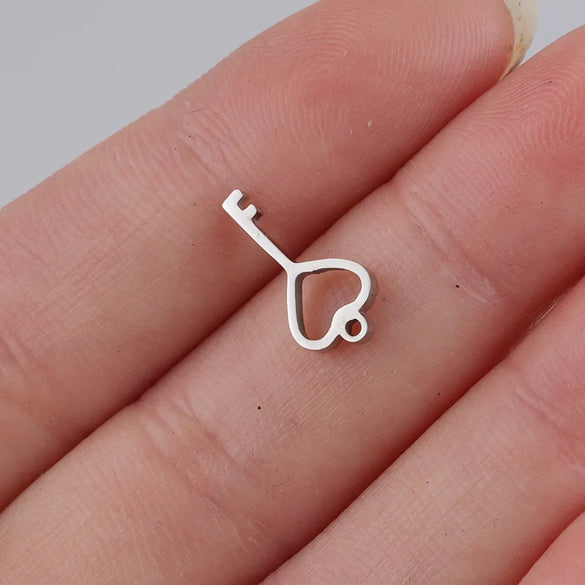 1 Piece 304 Stainless Steel Heart Shape Key Lock Pendant Jewelry Accessories