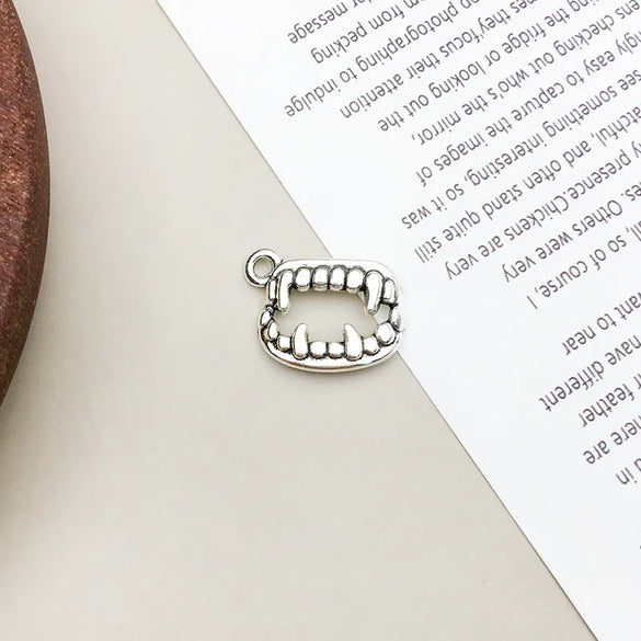 1 Piece Alloy Spider Spider Web Skull Pendant