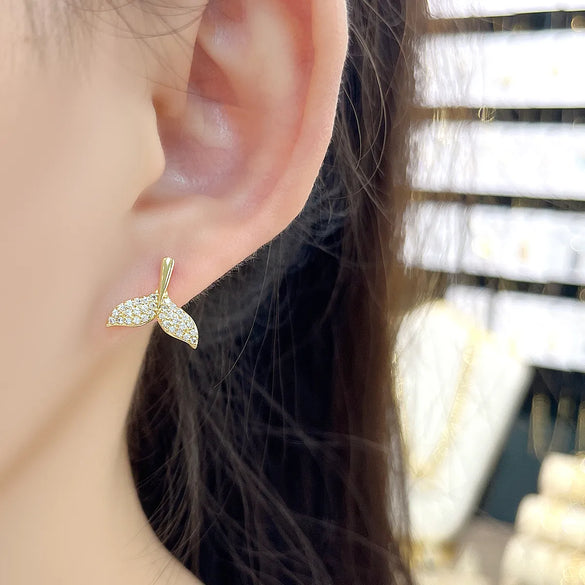 1 Piece IG Style Luxurious Simple Style Geometric Fish Tail Inlay Copper Zircon 18K Gold Plated Gold Plated Ear Studs