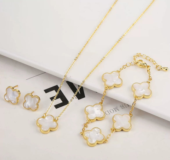 Wholesale Plastic Shell Volcanic Lava Rock Retro 3 Piece Set For Ladies Copper 18K Gold Plated With Plant Flower Pattern Electroplated