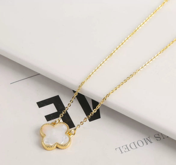 Wholesale Plastic Shell Volcanic Lava Rock Retro 3 Piece Set For Ladies Copper 18K Gold Plated With Plant Flower Pattern Electroplated