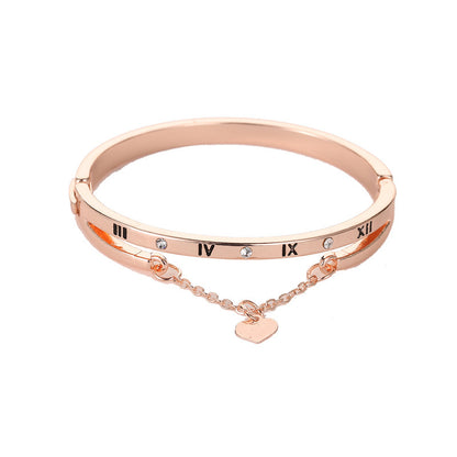 Korean Fashion Best Selling Bracelet Temperament Wild Love Geometric Bracelet Fashion Watch Wholesale