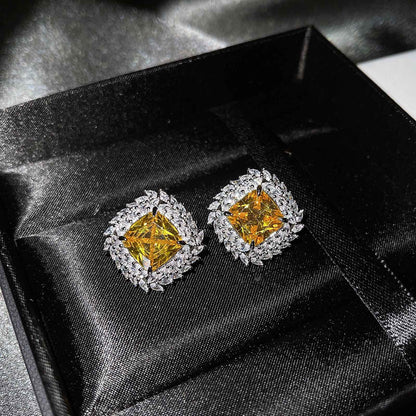 The New Luxury Color Treasure Set Inlaid With Ascher Yellow Diamonds Topa Blue Argyle Powder Ring Earrings Pendant
