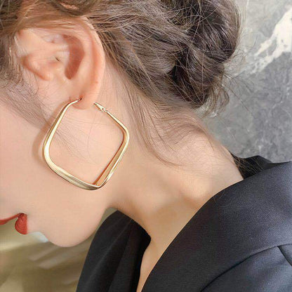 Simple Style Geometric Alloy Gold Plated Women's Earrings 1 Pair