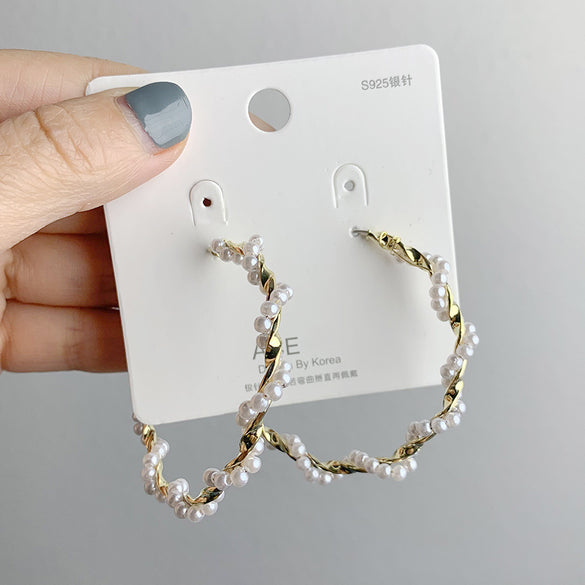 Fashion Round Alloy Asymmetrical Pearl Plating Women'S Drop Earrings 1 Pair