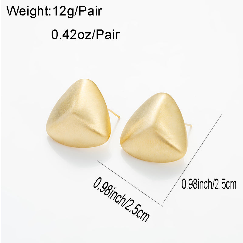 Simple Style C Shape Triangle Heart Shape Metal Copper Gold Plated Silver Plated Hoop Earrings 1 Pair
