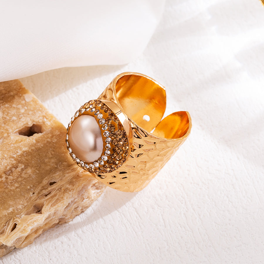 Retro Cool Style Oval Copper Plating Inlay Natural Stone Shell Pearls Zircon Gold Plated Wide Band Ring