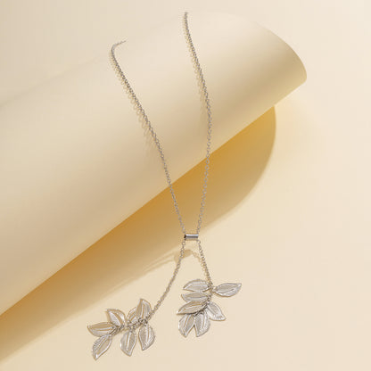 Retro Simple Style Leaves Artificial Pearl Metal Iron Women's Long Necklace