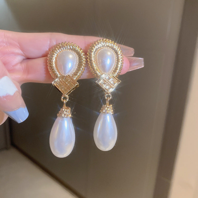 1 Pair Baroque Style Heart Shape Flower Tassel Inlay Alloy Artificial Pearls Rhinestones Drop Earrings