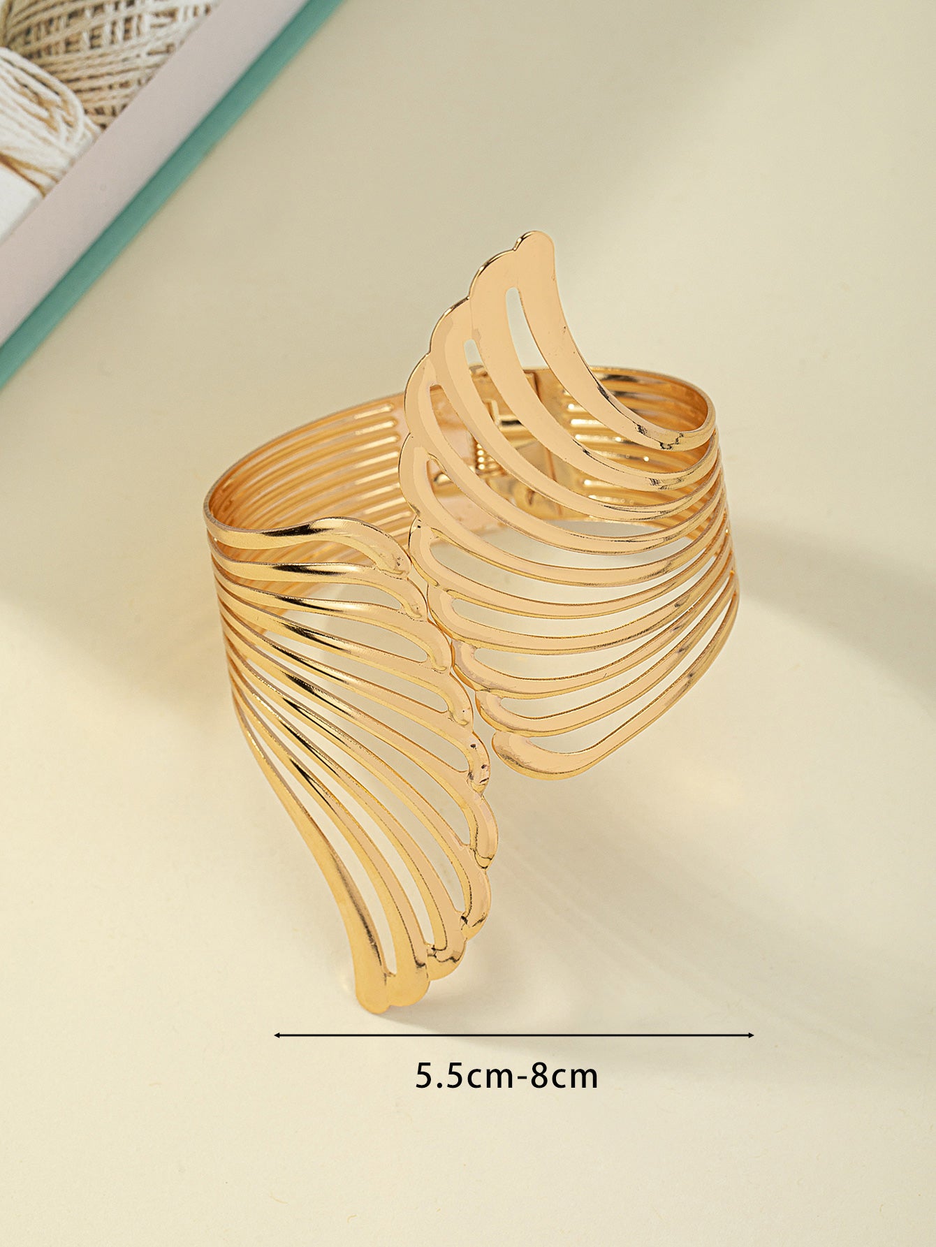 Elegant Wings Alloy Plating Gold Plated Women's Bangle