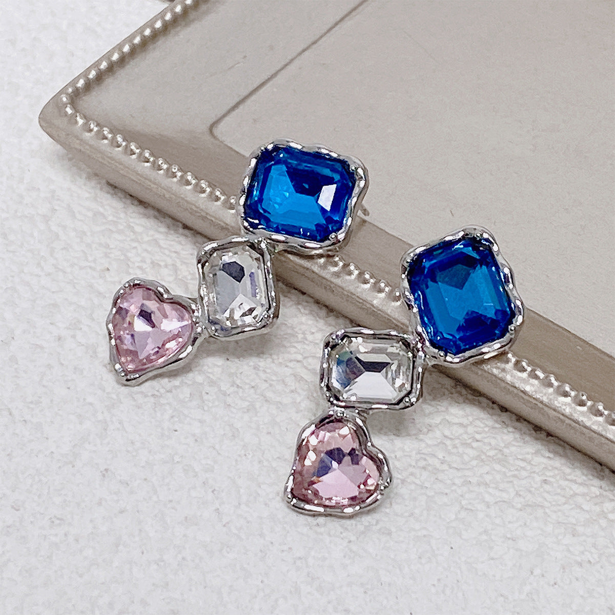 Sweet Geometric Square Heart Shape Alloy Inlay Crystal Women's Drop Earrings