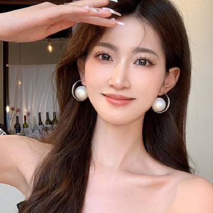1 Pair Elegant Korean Style C Shape Imitation Pearl Alloy Hoop Earrings