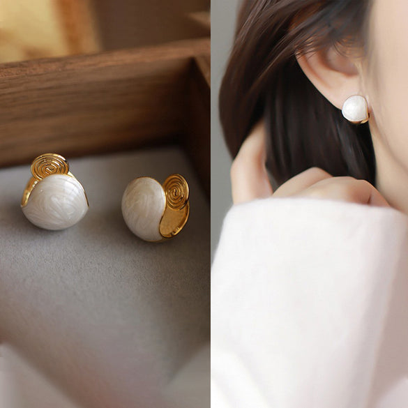 Retro Heart Shape Alloy Inlay Artificial Gemstones Pearl Women's Earrings 1 Pair