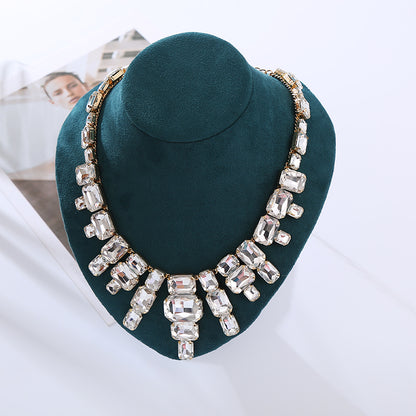 Classic Style Irregular Alloy Plating Inlay Rhinestones Gold Plated Women's Necklace