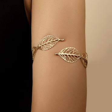 Casual Simple Style Leaves Alloy Plating Hollow Out 14k Gold Plated Women's Arm Bracelet