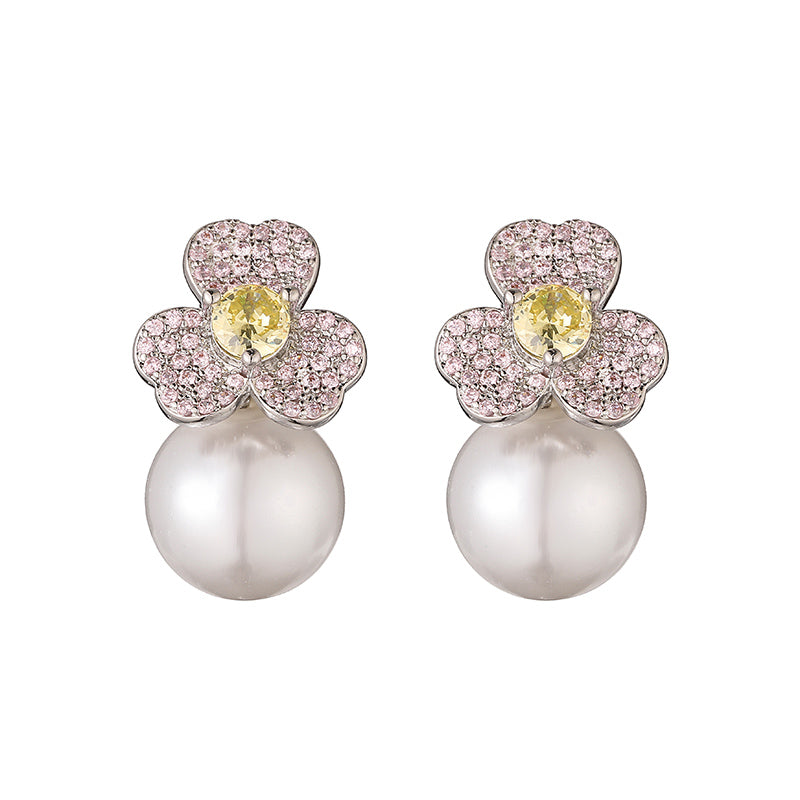 1 Pair Casual Elegant Simple Style Flower Petal Plating Inlay Copper Artificial Pearls Zircon 18k Gold Plated Ear Studs