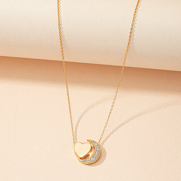 Sweet Simple Style Moon Heart Shape Alloy Plating Inlay Artificial Rhinestones Gold Plated Women's Pendant Necklace
