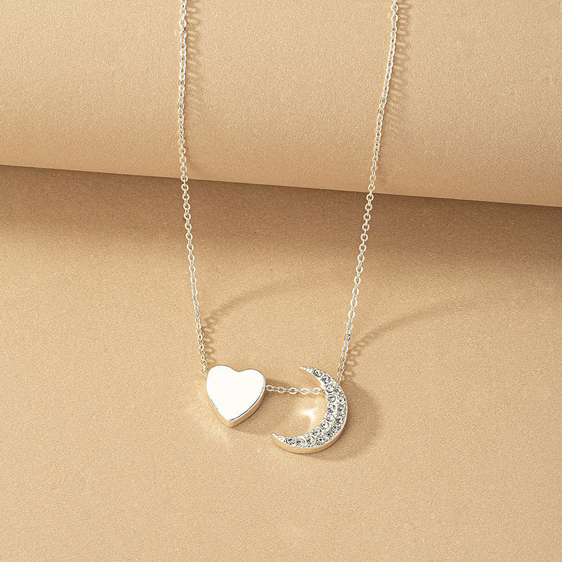 Sweet Simple Style Moon Heart Shape Alloy Plating Inlay Artificial Rhinestones Gold Plated Women's Pendant Necklace