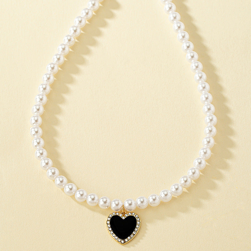 Baroque Style Heart Shape Artificial Pearl Alloy Enamel Inlay Artificial Rhinestones Women's Pendant Necklace