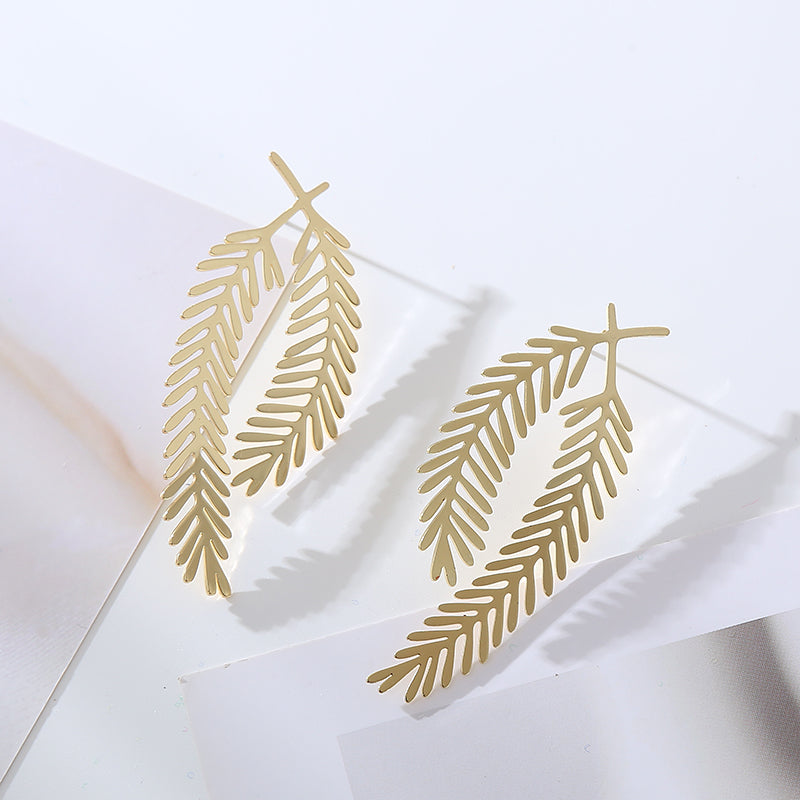 Wholesale Jewelry Elegant Leaves Alloy Hollow Out Ear Studs