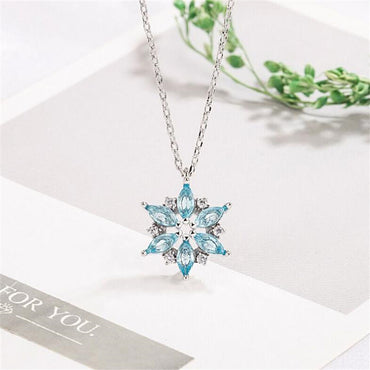 Sweet Simple Style Snowflake Alloy Inlay Rhinestones Women's Pendant Necklace