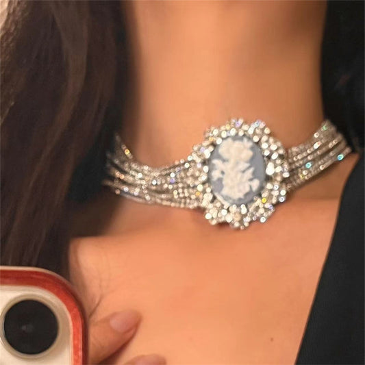 Retro Luxurious French Style Plant Alloy Plating Inlay Acrylic Rhinestones Silver Plated Women's Choker