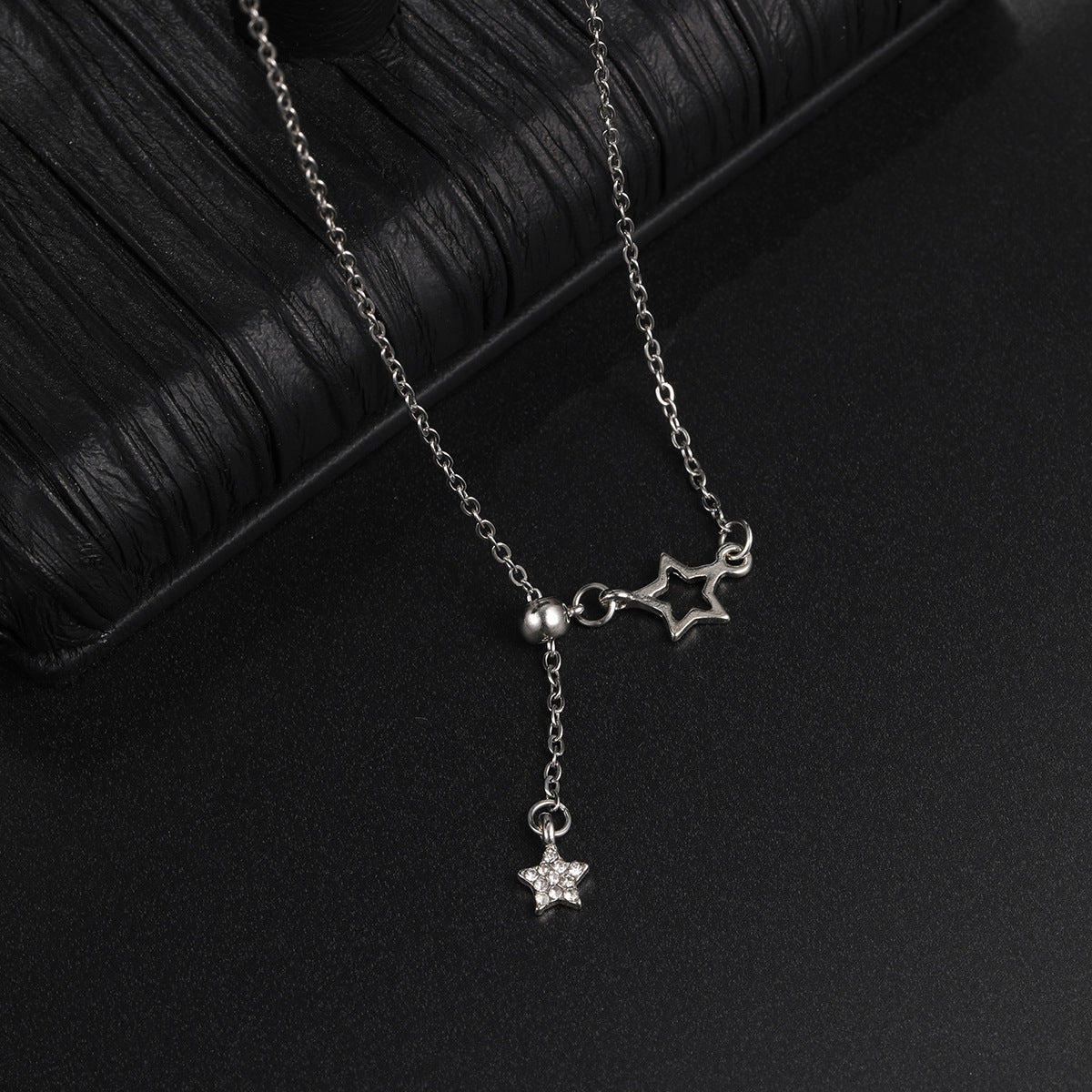 Simple Style Star Alloy Plating Hollow Out Inlay Rhinestones Women's Pendant Necklace