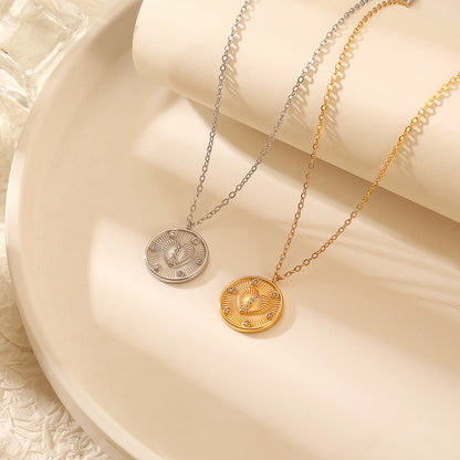 Wholesale Retro Simple Style Heart Shape Titanium Steel Inlay Rhinestones Pendant Necklace