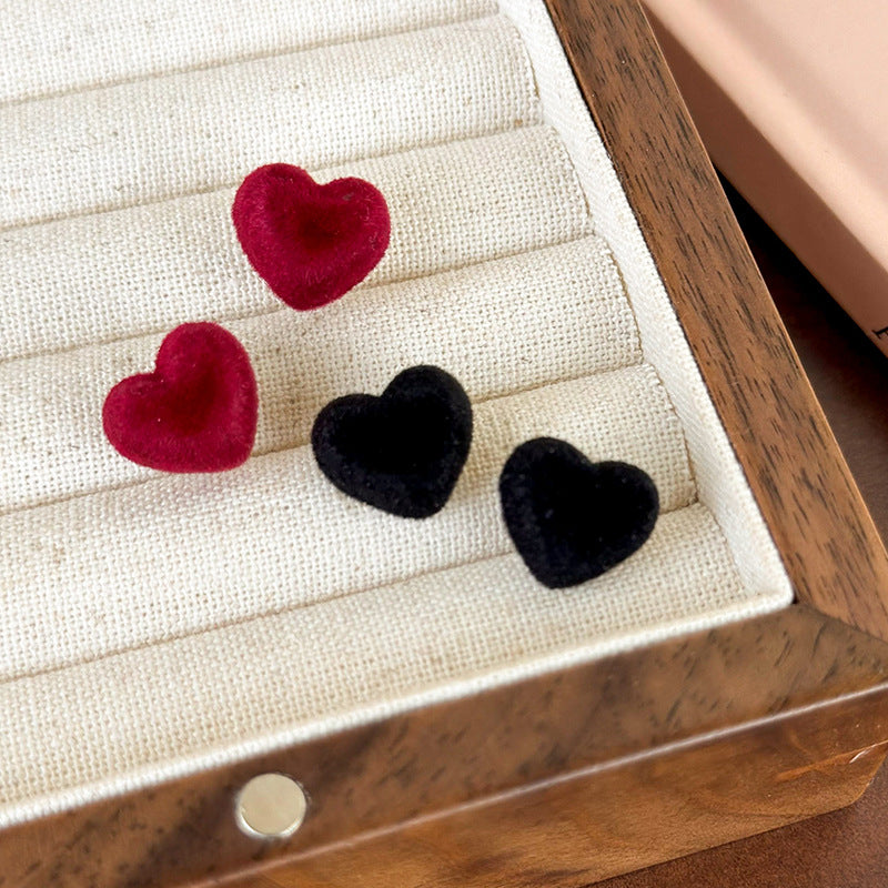 1 Pair Princess Sexy Solid Color Heart Shape Patchwork Flocking Ear Studs