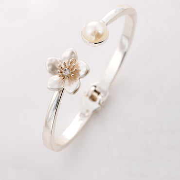 Elegant Vintage Style Streetwear Flower Copper Plating Inlay Pearl Zircon Silver Plated Bangle