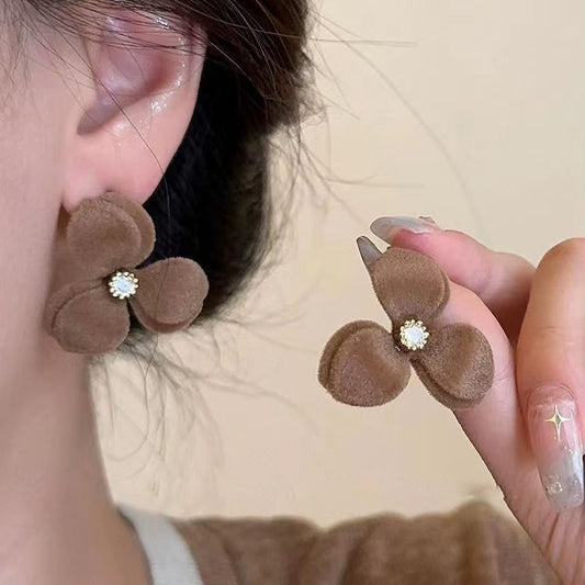 1 Pair Casual Pastoral Flower Alloy Cloth Ear Studs