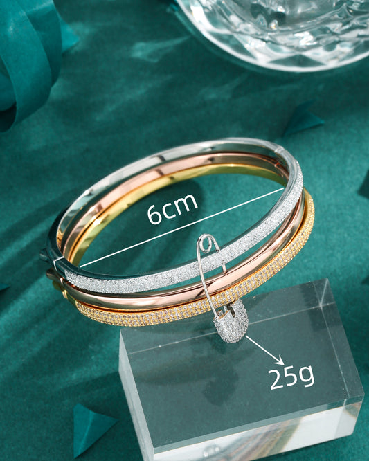Elegant Glam Lady Paper Clip Copper 18k Gold Plated Artificial Diamond Bangle In Bulk