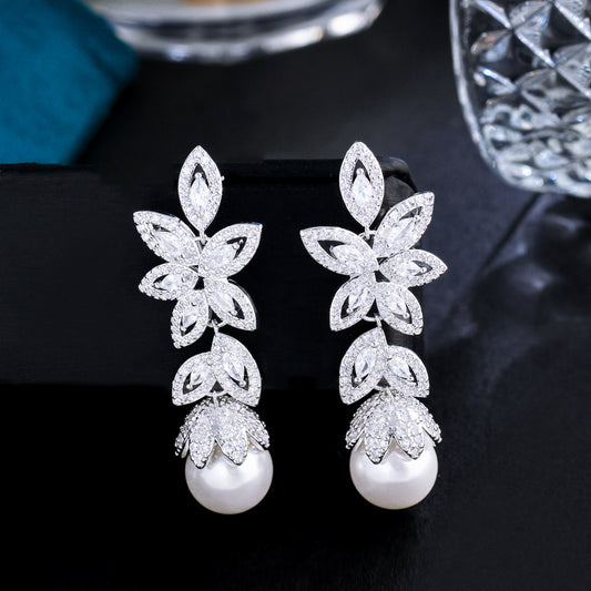 1 Pair Casual Elegant Plant Pearl Plating Inlay Copper Artificial Pearls Zircon Rhodium Plated Silver Plated Drop Earrings