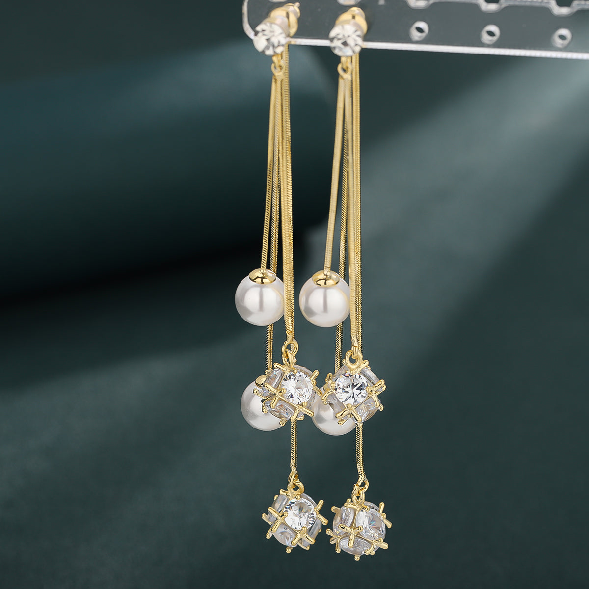 1 Pair Simple Style Tassel Inlay Copper Artificial Pearls Zircon Drop Earrings