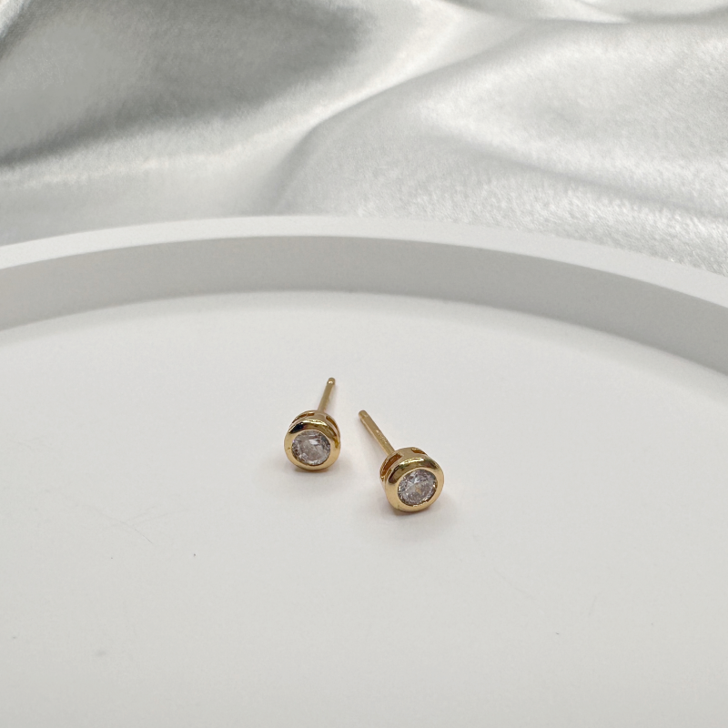 1 Pair Casual Classic Style Shiny Round Plating Inlay Sterling Silver Zircon 18k Gold Plated White Gold Plated Ear Studs
