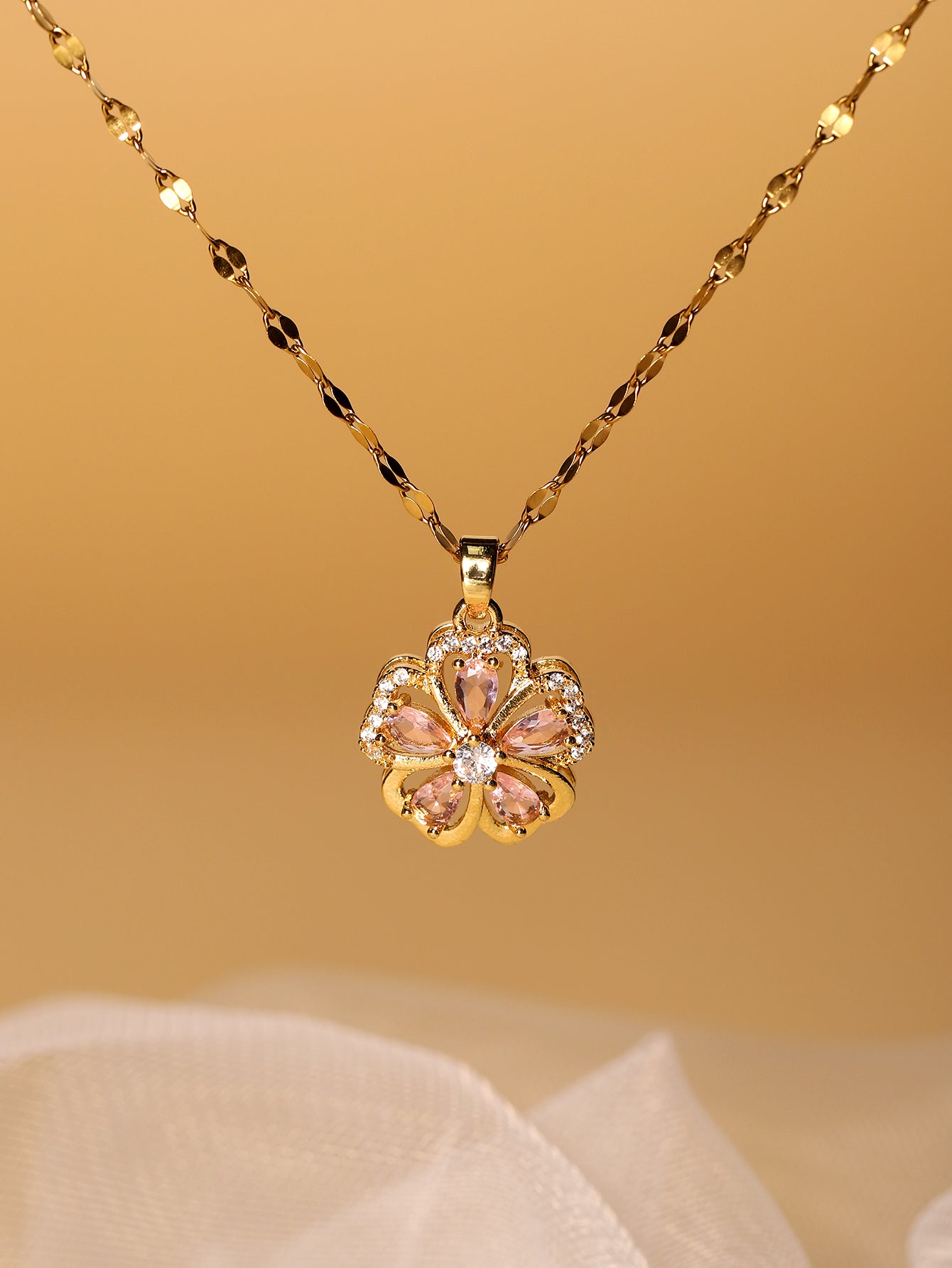 Elegant Glam Luxurious Flower Stainless Steel Plating Hollow Out Inlay Zircon 18k Gold Plated Pendant Necklace