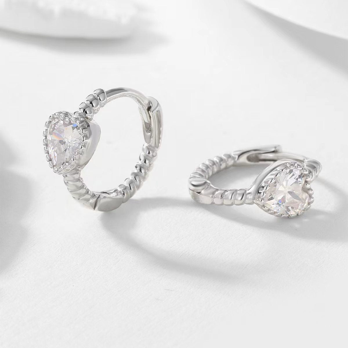 1 Pair Elegant Cute Sweet Heart Shape Inlay Sterling Silver Zircon Earrings