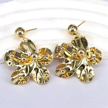 1 Pair Retro Simple Style Streetwear Flower Ginkgo Leaf Plating Copper 18k Gold Plated Drop Earrings