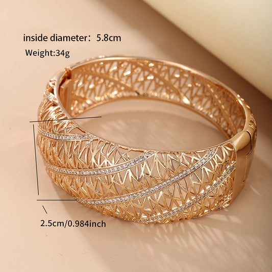 Xuping Simple Style Geometric Alloy Copper Plating Hollow Out Artificial Diamond 18k Gold Plated Women's Wide Bracelet
