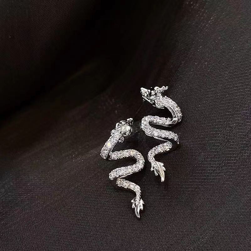 1 Pair Romantic Simple Style Dragon Plating Inlay Alloy Rhinestones Gold Plated Silver Plated Ear Studs