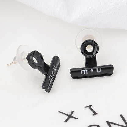 1 Pair Casual Exaggerated Geometric Letter Copper Ear Studs
