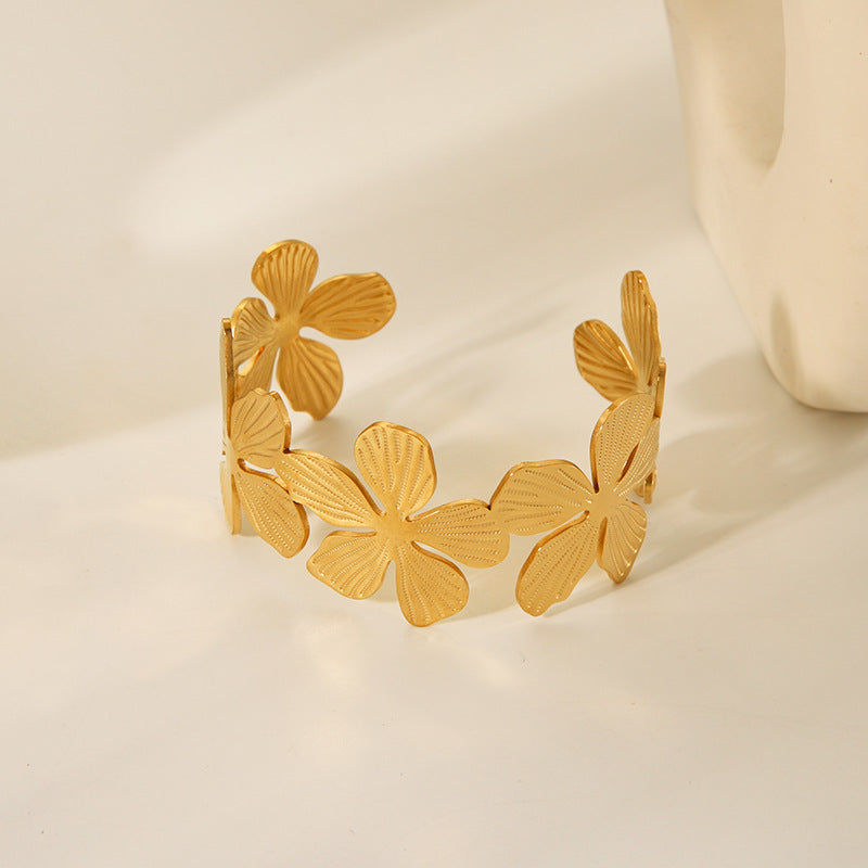 304 Stainless Steel Vacation Simple Style Flower Bangle