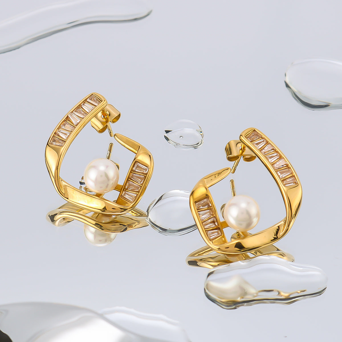 1 Pair IG Style Vintage Style Simple Style Water Droplets Rhombus Hollow Out Inlay 316 Stainless Steel  Pearl Zircon 18K Gold Plated Ear Studs