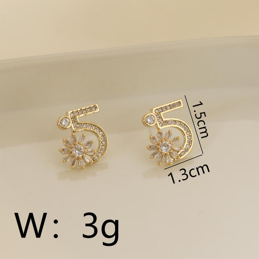 1 Pair Baroque Style Commute Number Flower Inlay Copper Zircon 18K Gold Plated Ear Studs
