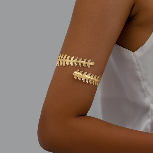 Elegant Classical Leaves Alloy Plating 14K Gold Plated Women's Arm Bracelet