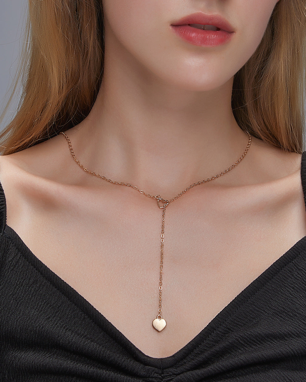 New Simple Love-shaped Wild Long Heart Alloy Pendant Necklace Clavicle Chain For Women